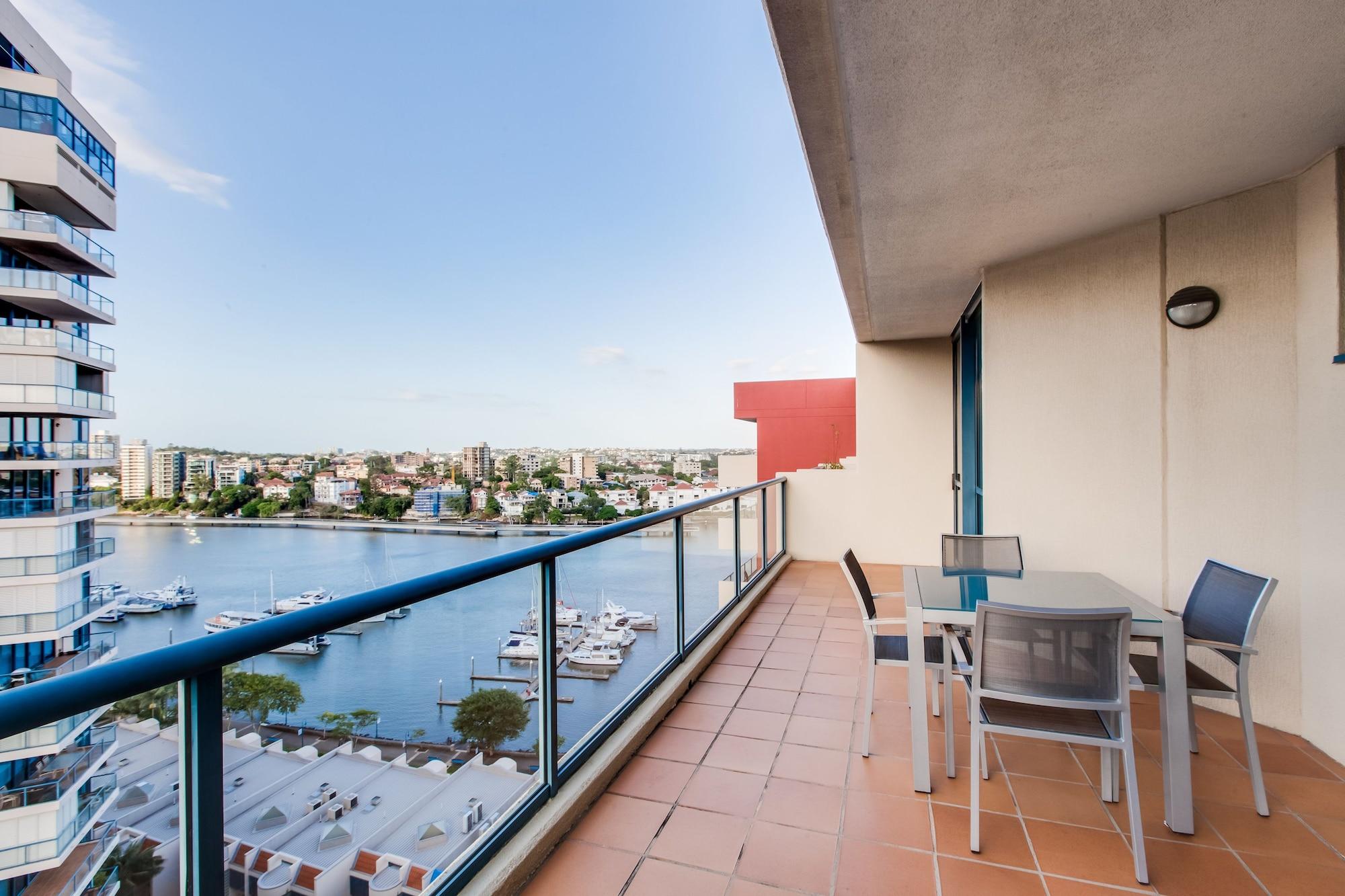 Dockside Brisbane Aparthotel Bagian luar foto